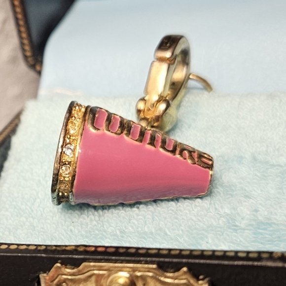 Juicy Couture Gold Pink Pave Cheerleader Megaphone Charm Bracelet Cheer Jewelry - Picture 7 of 14